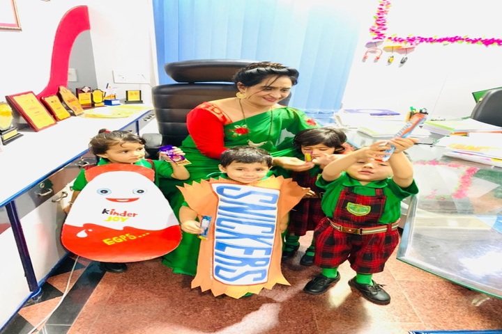 Evergreen Public School-Chocolate day celebration