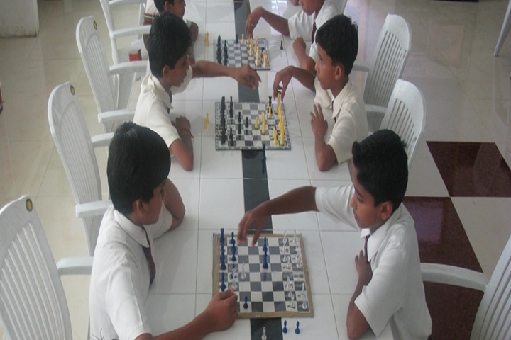 Evergreen Public School-Indoor games