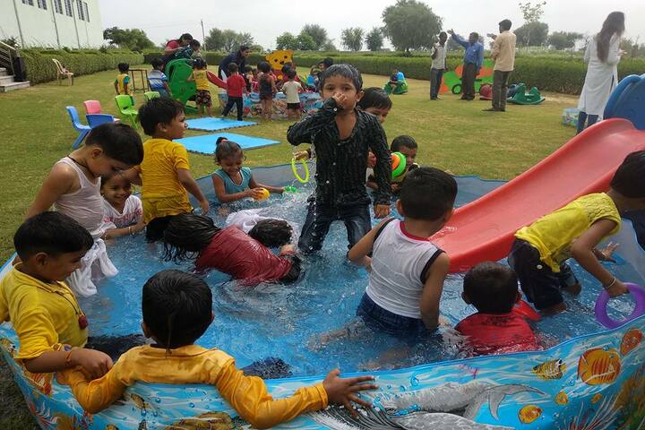 Global public school-Pool Party