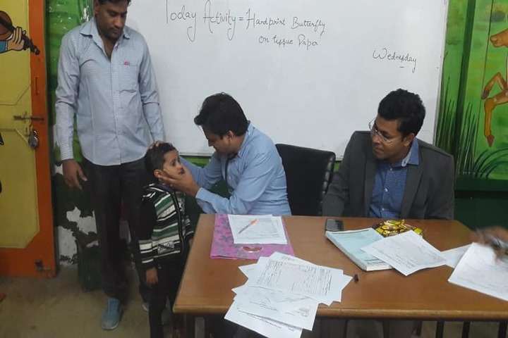 Hans International Senior Secondary School-Medical Checkup