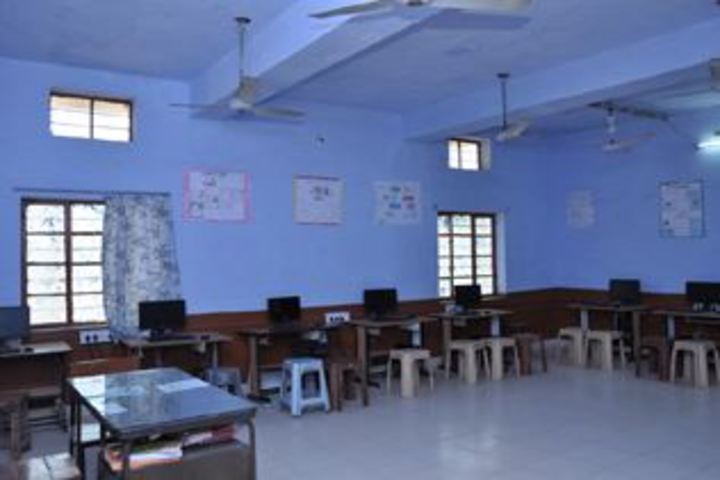 Happy Public School-Computer lab