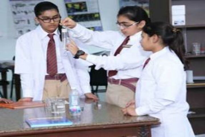 Heritage Girls School-Science lab