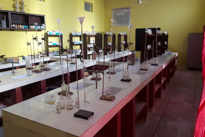 Holy Heights Convent School-Chemistry lab