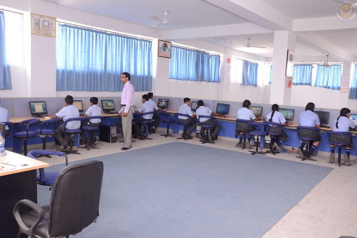Hukum Chand Public School-Computer Lab