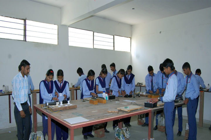 Ideal Public Senior Secondary School-Physics Lab
