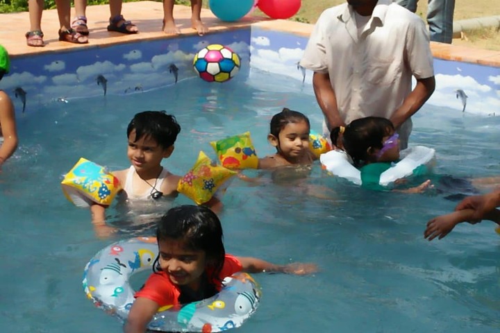 Jamna Vidyapeeth-Pool Splash