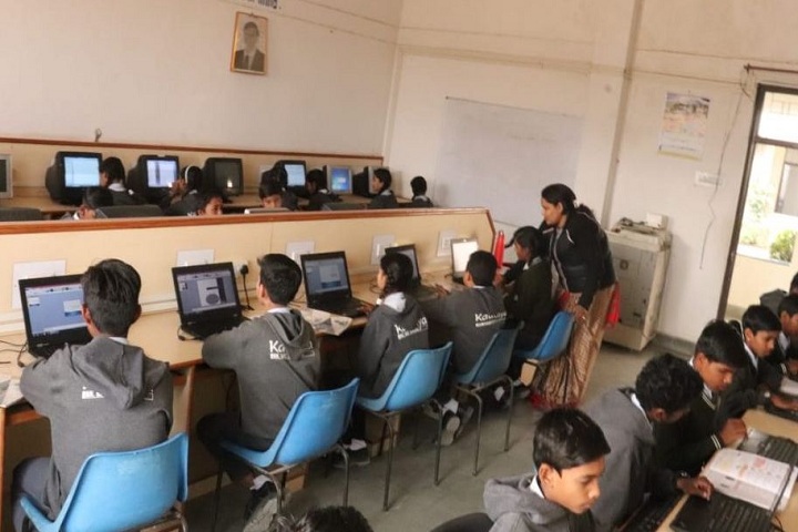 Kautilya Senior Secondary School-Computer Lab