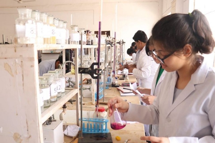 Kautilya Senior Secondary School-Science Lab