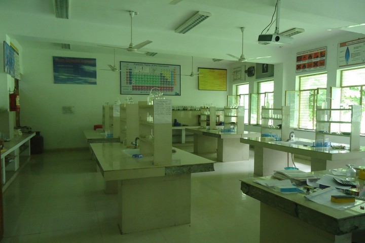 Kendriya Vidyalaya No 2-Science Lab