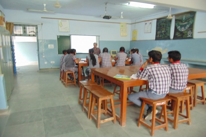 Kendriya Vidyalaya No 2-Biology Lab