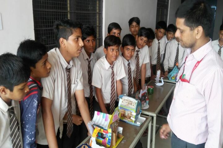 Lal Bahadur Shastri Senior Secondary School-Arts and Crafts