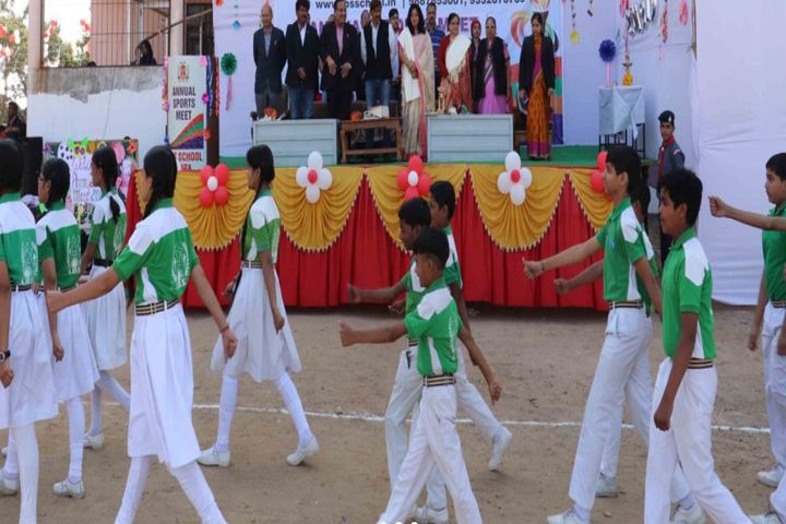 Lal Bahadur Shastri Senior Secondary School-March Past