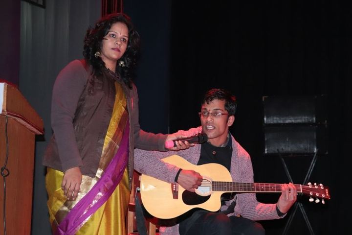 Lal Bahadur Shastri Senior Secondary School-Singing