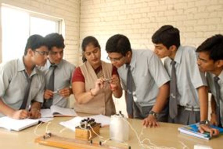 Lawrence And Mayo Public School-Lab Works