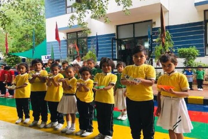 Lbs Public School-Kids