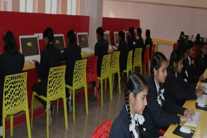 Lyall Public School-IT Lab