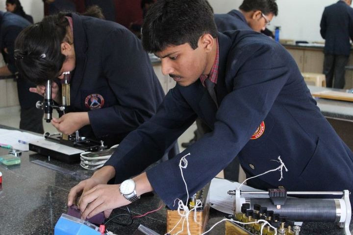M D S Public School-Laboratory