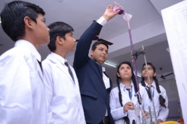 Maa Bharati Senior Secondary School-Chemistry Lab