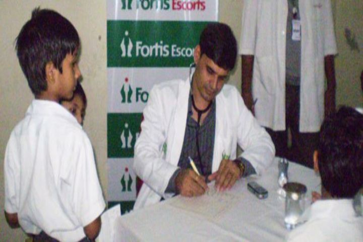Maharaja Sawai Bhawani Singh School-Medical Checkup