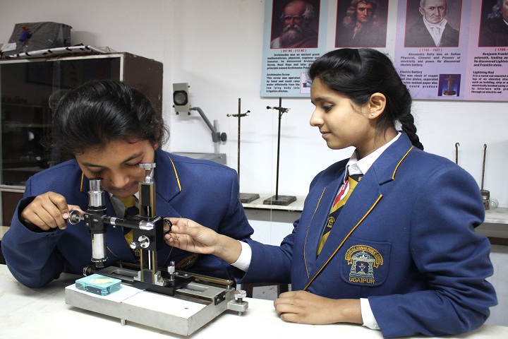 Maharana Mewar Public School-Science Lab