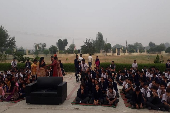 Maxford International School-Students