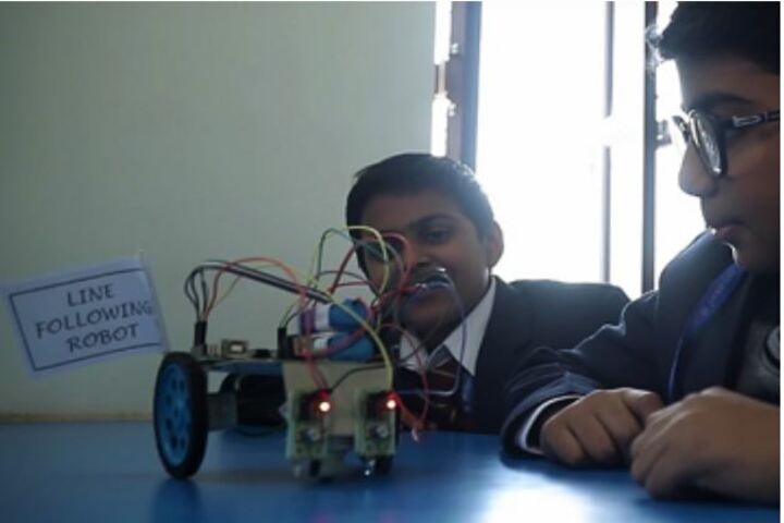 Mayoor Chopasni School-Robotic Lab