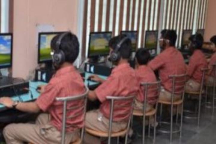 Modern Public School-Language Lab