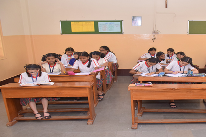 Auxilium Convent High School-Classroom