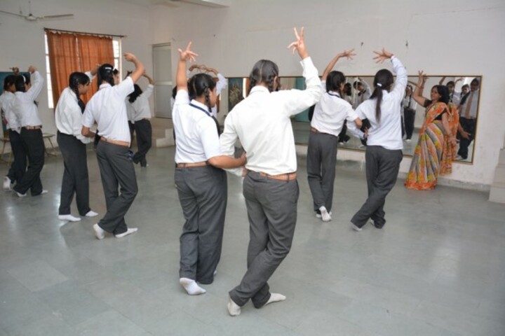 Modi Public School-Dance