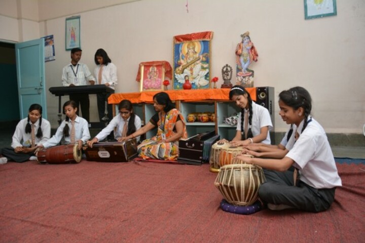 Modi Public School-Music