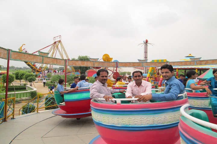 Mohta Public School-Picnic