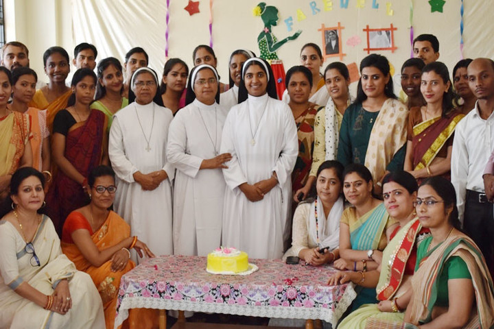 Mount Carmel Convent School-Teachers Day