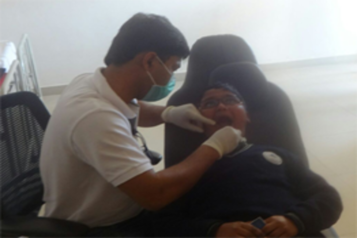 Mount Litera Zee School-Health checkup