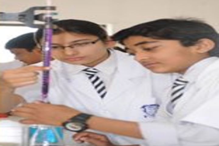 Nalanda Academy-Chemistry lab