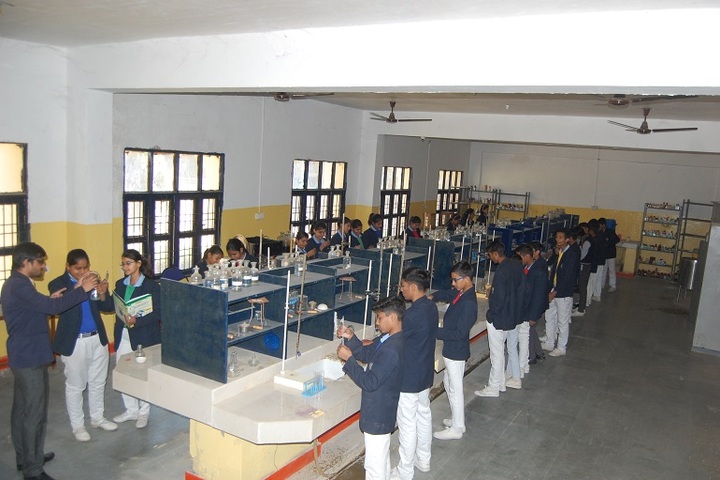 Narmada Devi Singhania International School-Chemistry lab