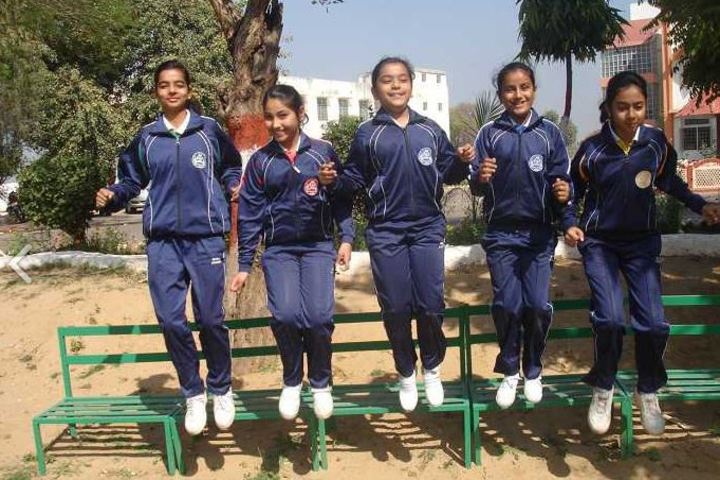 National Academy Day Boarding English-Sports