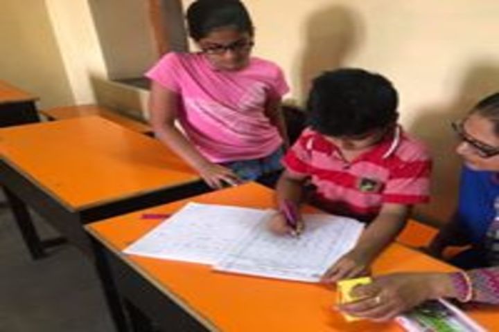 Noble International School-Art
