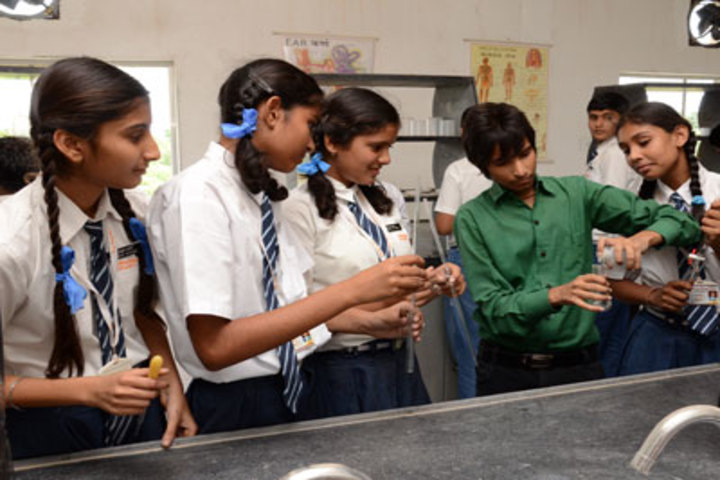 Orange County School-Chemistry lab