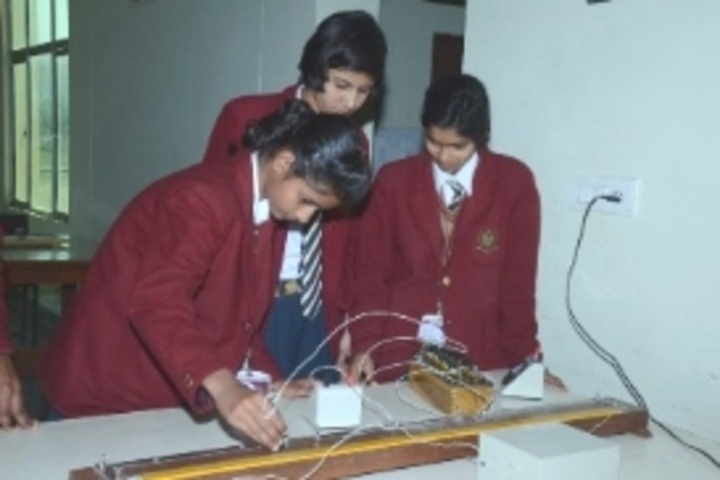 Raath International School-Physics Lab