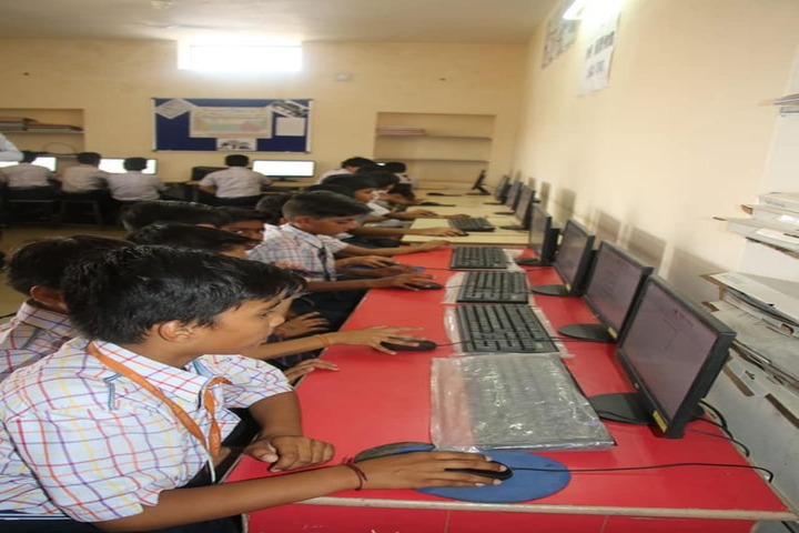 Rainbow Public School-Computer Lab