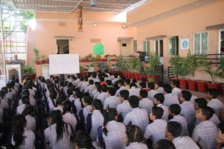 Rainbow Public School-Program