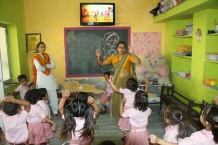 Rainbow Public School-Teaching
