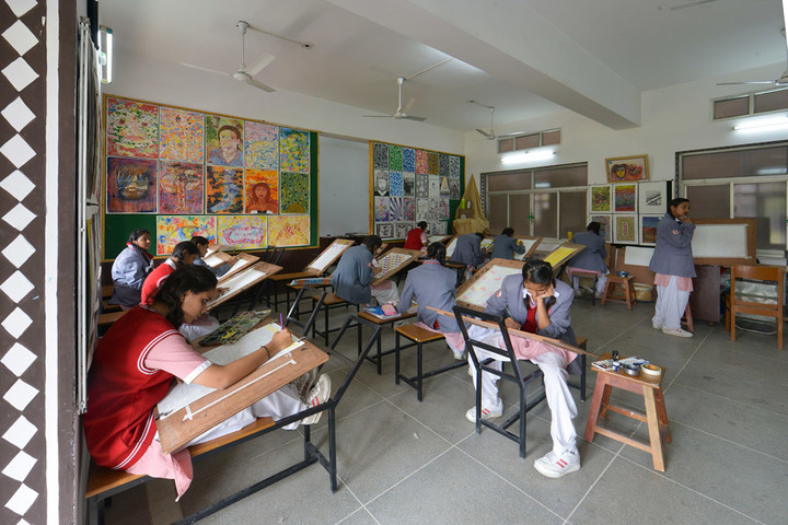 Rajmata Krishna Kumari Girls Public School-Art Room