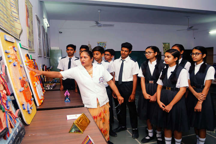Rasiklal M Dhariwal Public School-Exhibition