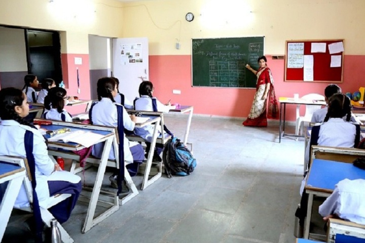 Roopnagar Public School-Classroom