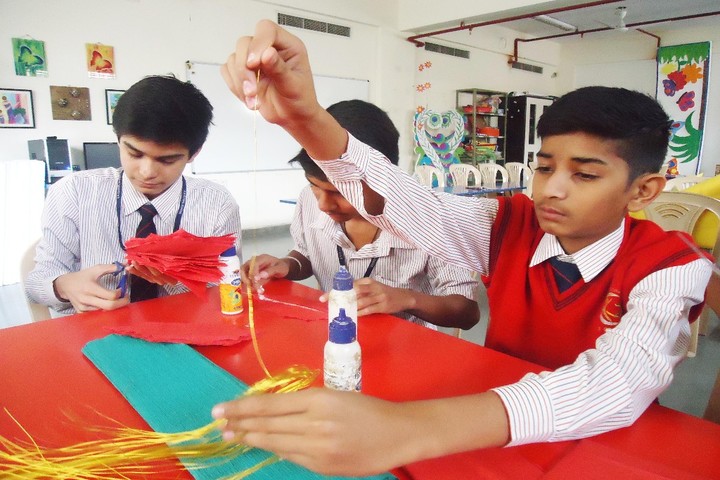 S R Global School-Art