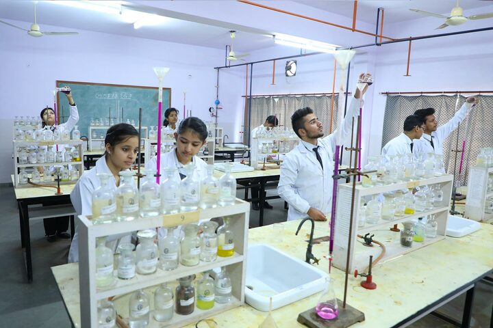 S V Public School-Chemistry Lab