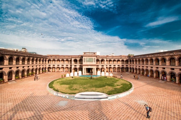 Sardar Doon Public School-Building