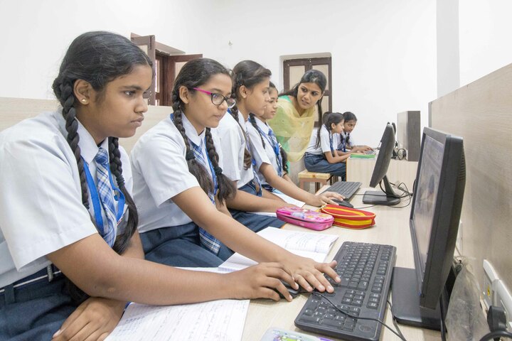 Sardar Doon Public School-Computer Lab