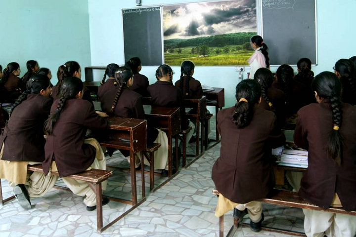 Shah Satmamji Girls School-Classroom